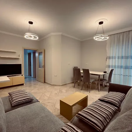 - Ggpremiumstays - Double Bedroom Center - Free Airport Shuttle - Free Private Parking Apartman